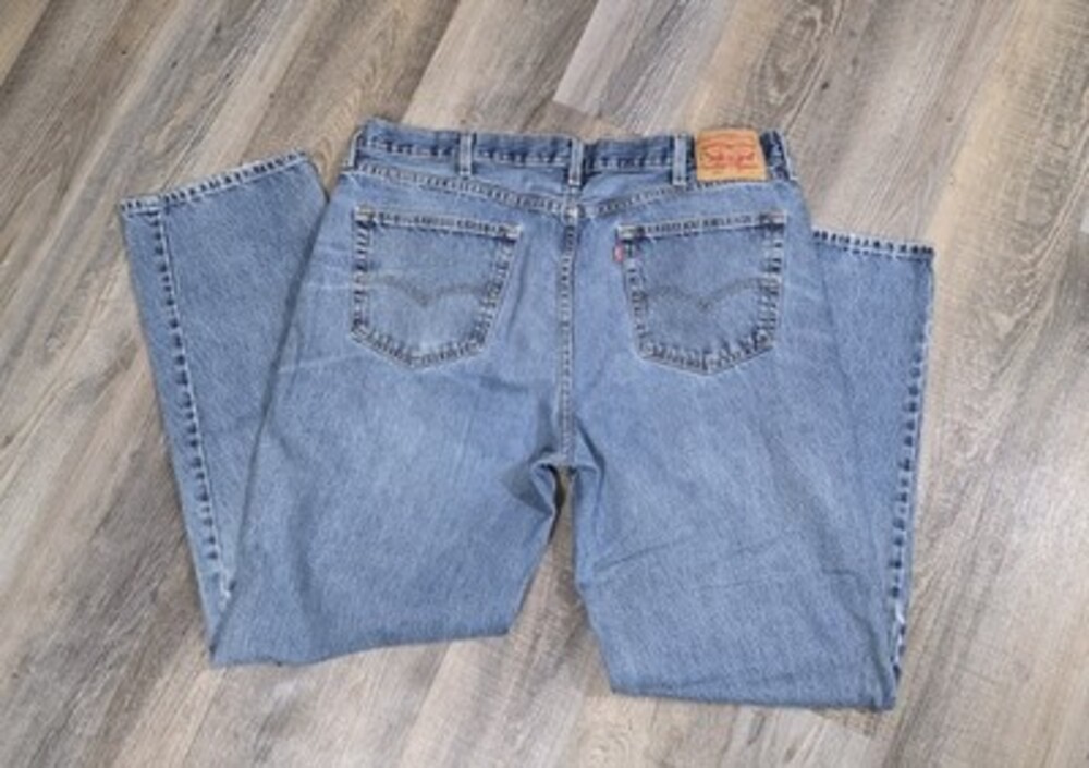 Vintage Levis Jeans Mens Blue Made USA Faded Relaxed 550 Pants (Tag42x36) Denim - Picture 2 of 7